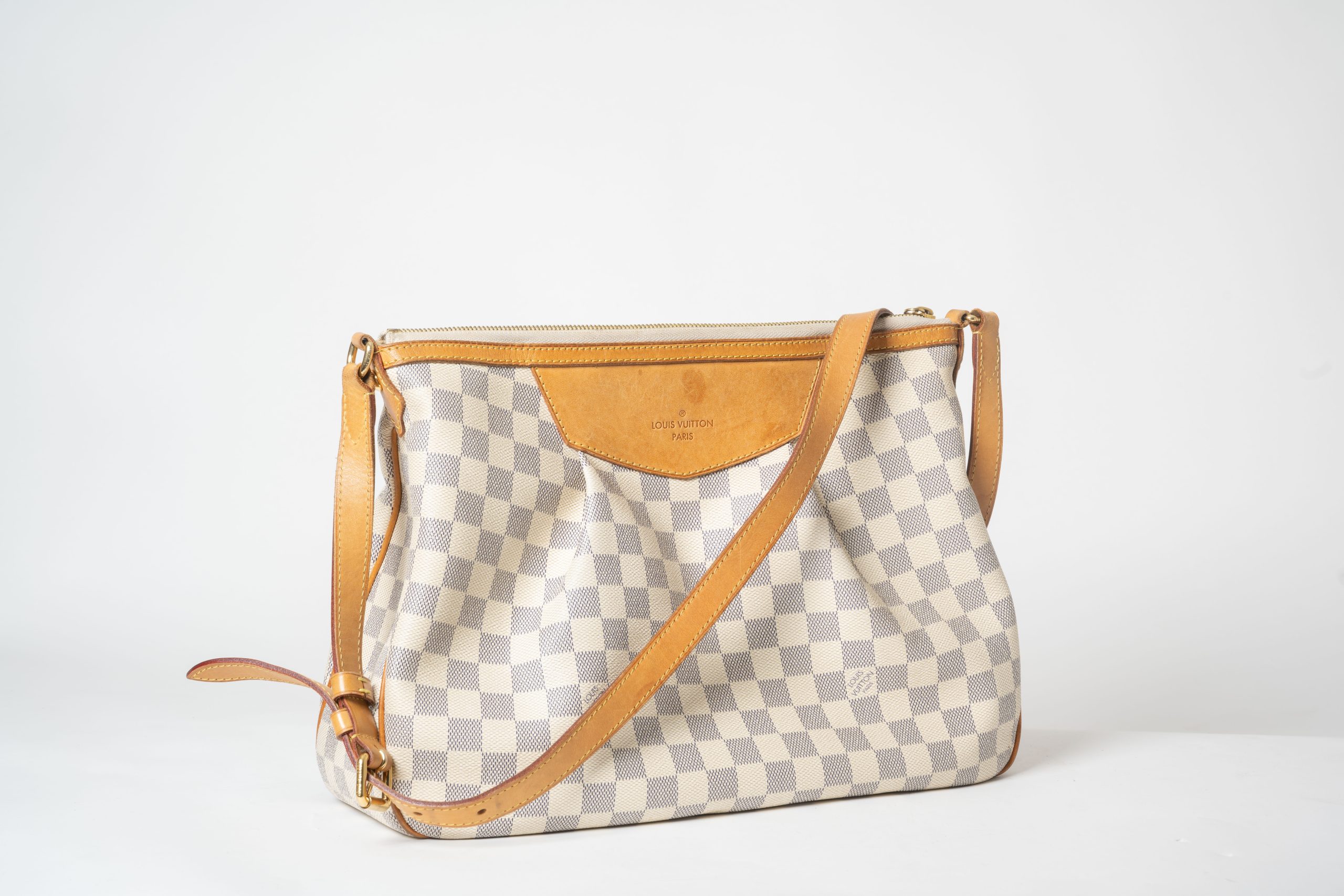 PRV-LV-005-04 Louis Vuitton Siracusa MM · Damier Azur - Imagen 5