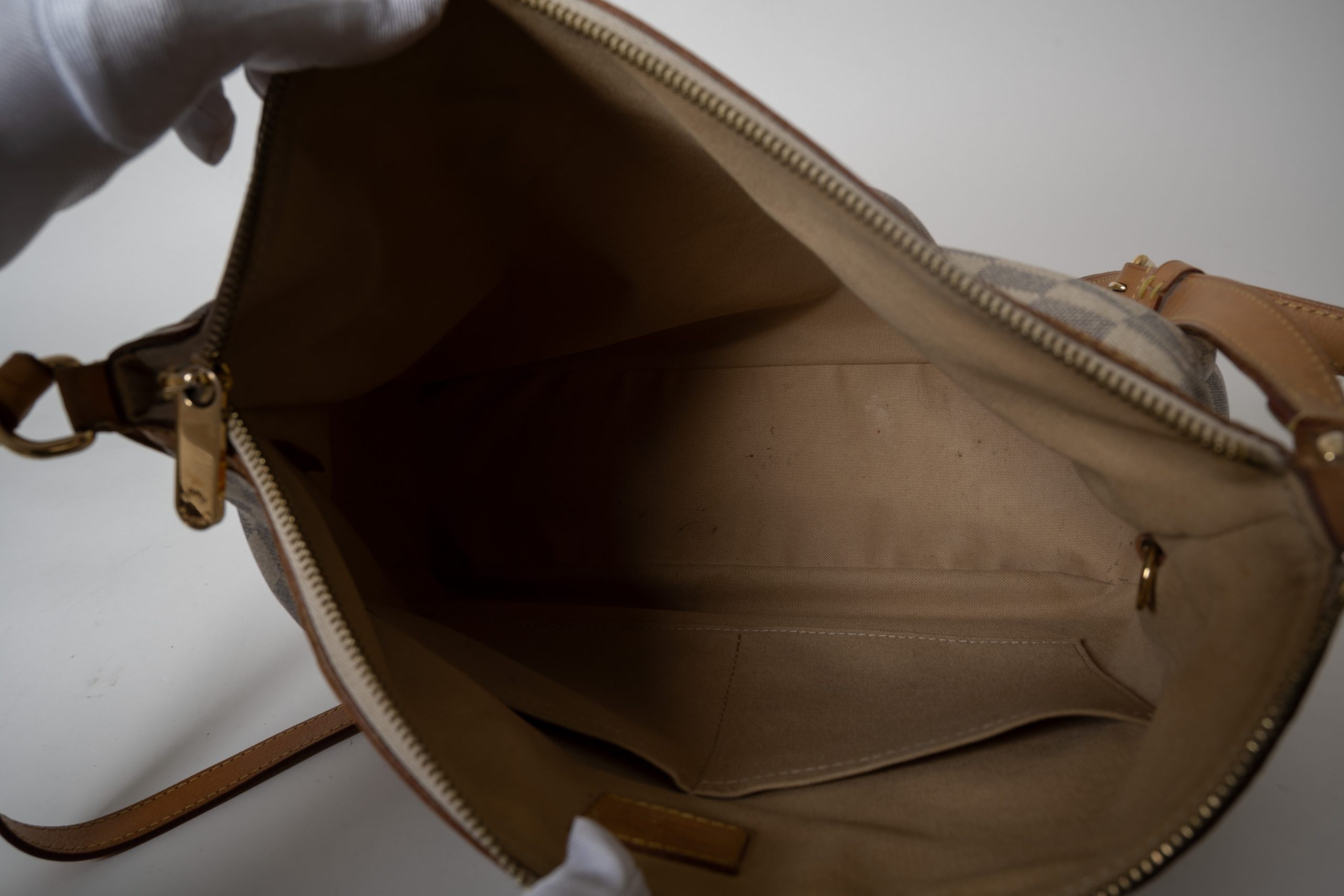 PRV-LV-005-09 Louis Vuitton Siracusa MM · Damier Azur - Imagen 10