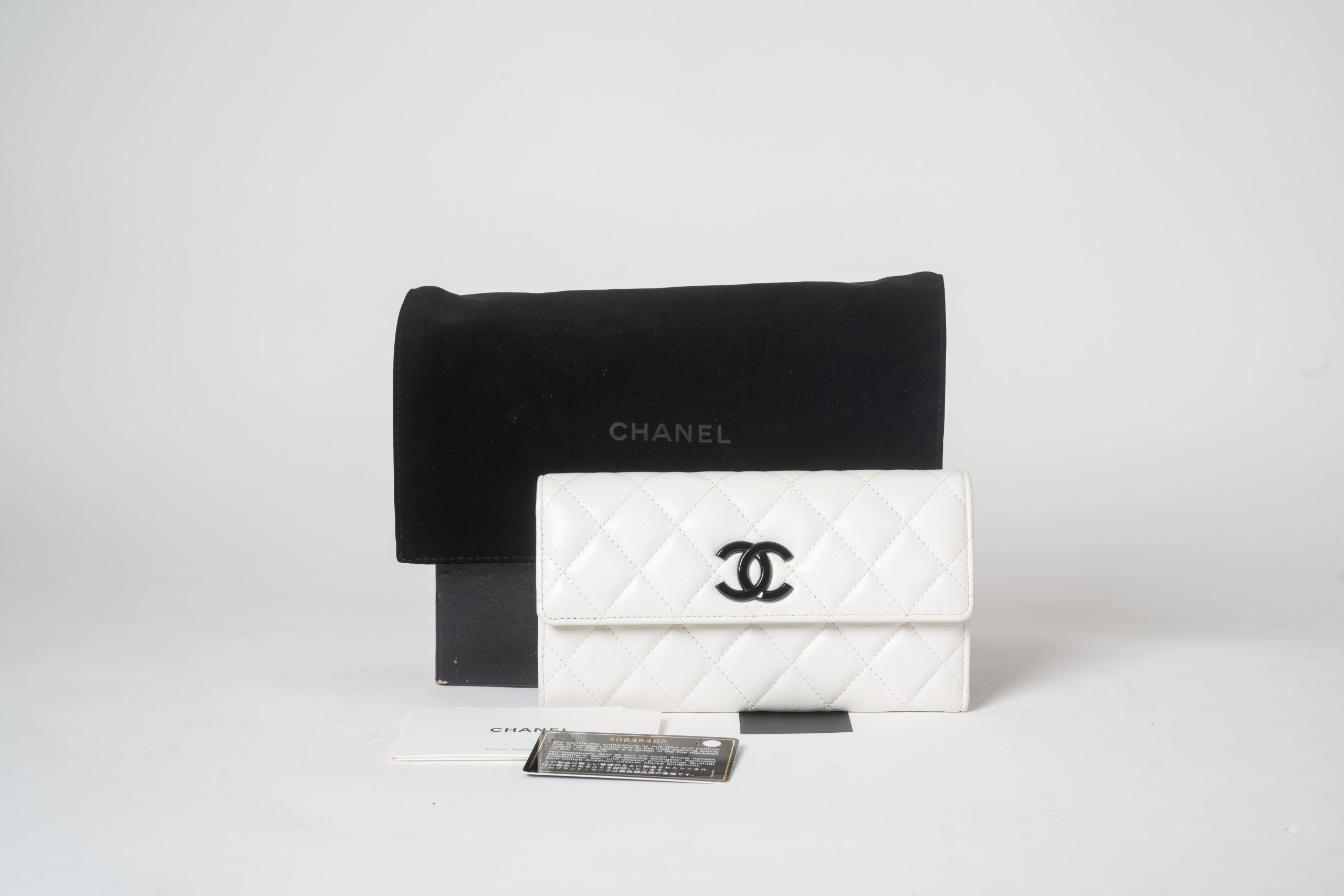 PRV-CHA-040-03 Chanel Long Bifold Wallet · White Caviar / Black CC - Imagen 4
