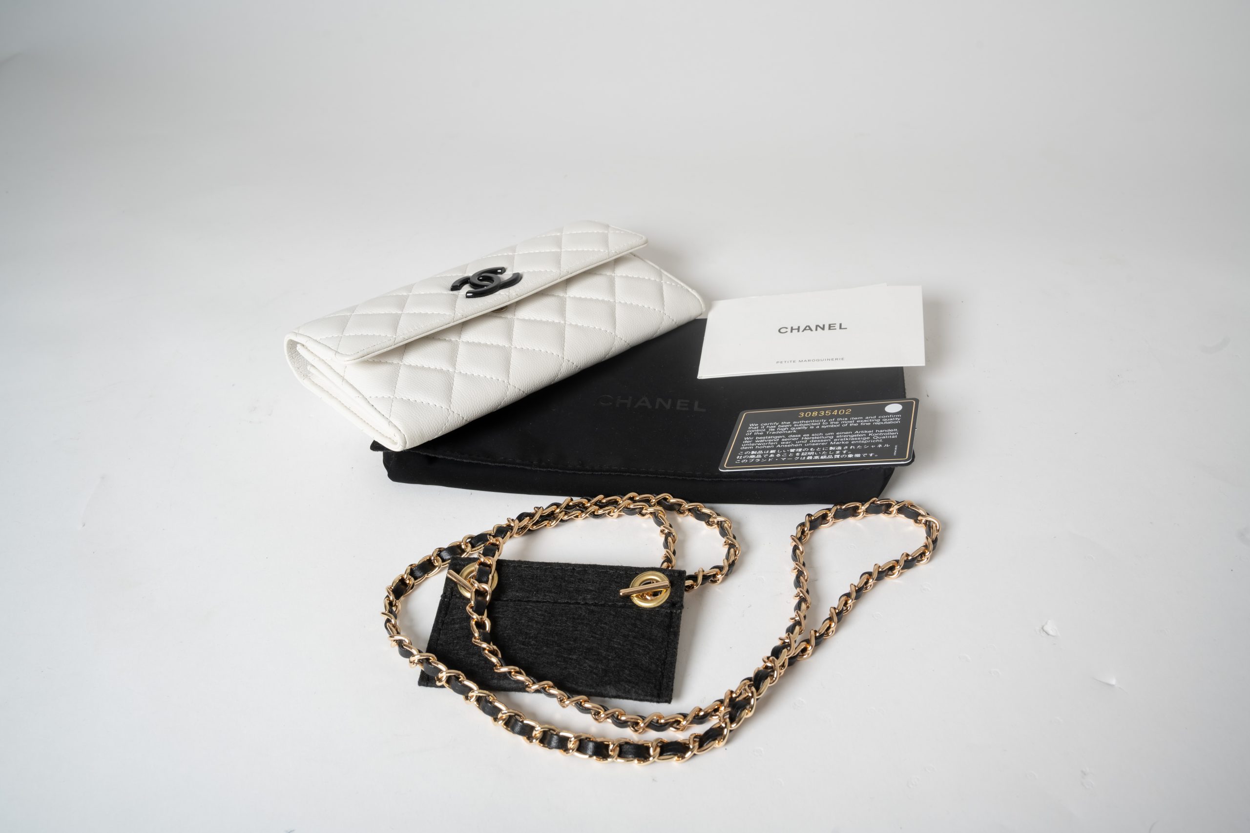 PRV-CHA-040-11 Chanel Long Bifold Wallet · White Caviar / Black CC - Imagen 5