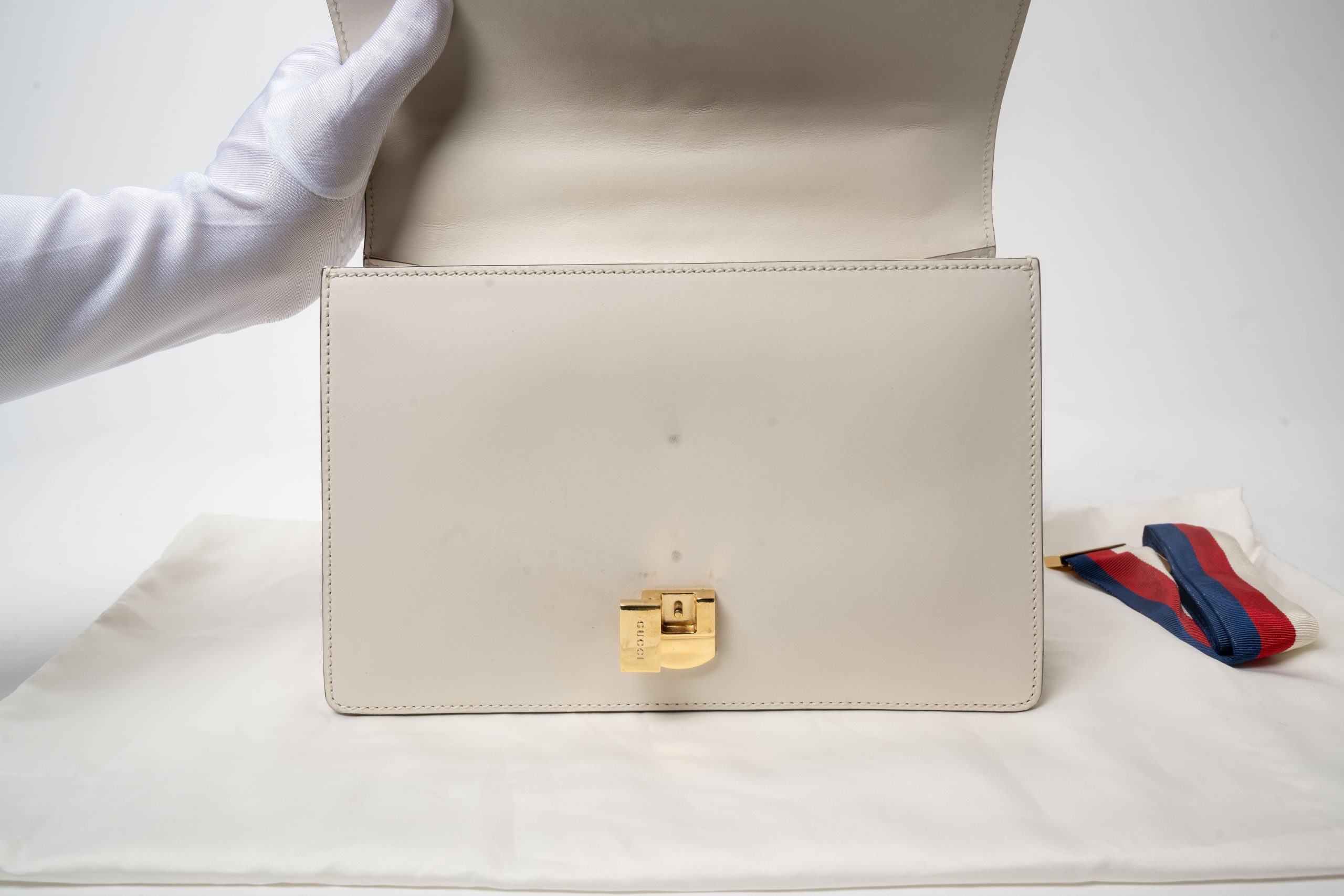 PRV-GUC-003-06 Gucci Sylvie Medium Top Handle · White - Imagen 4