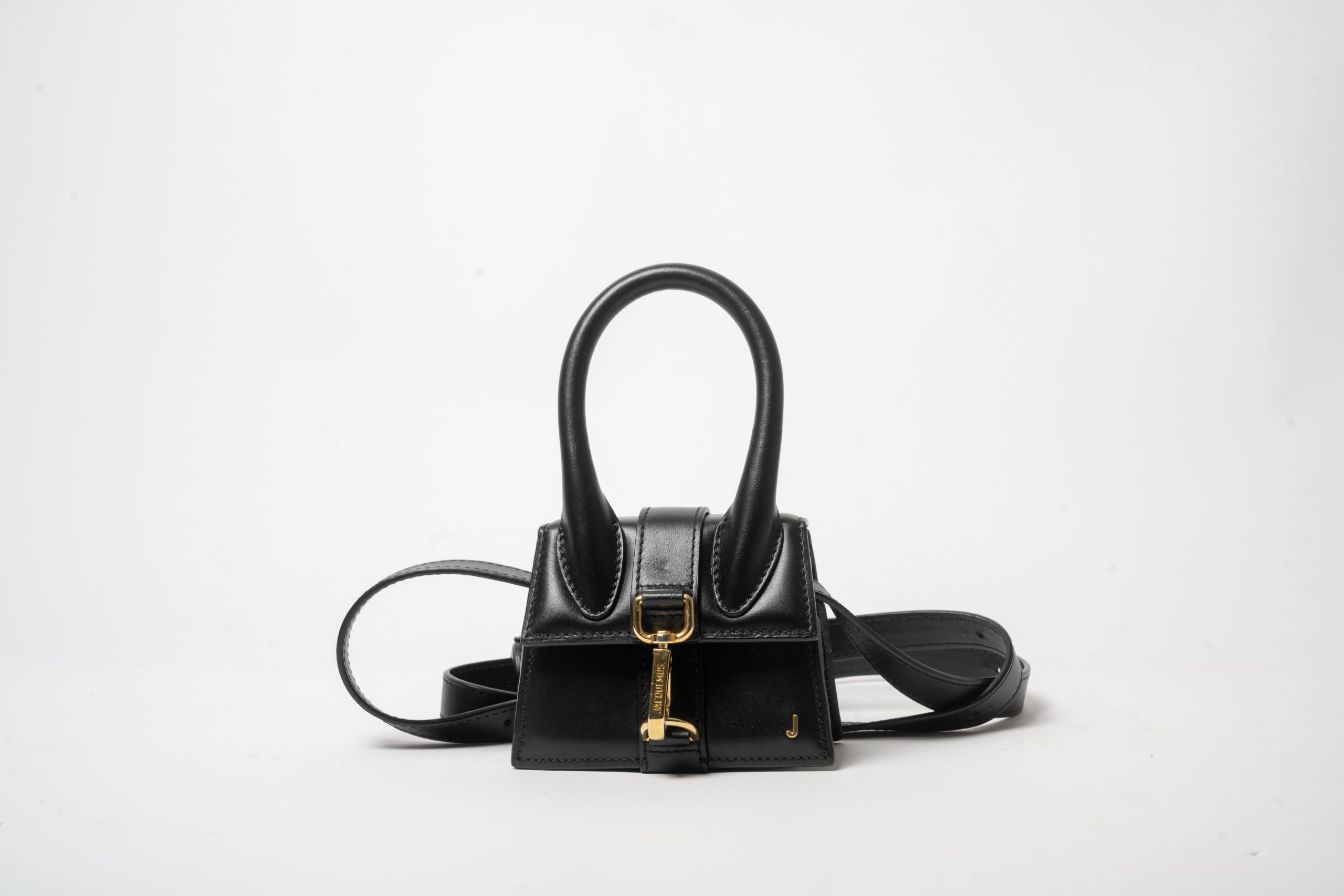 PRV-JAC-016-00 Jacquemus Le Chiquito Moyen · Black