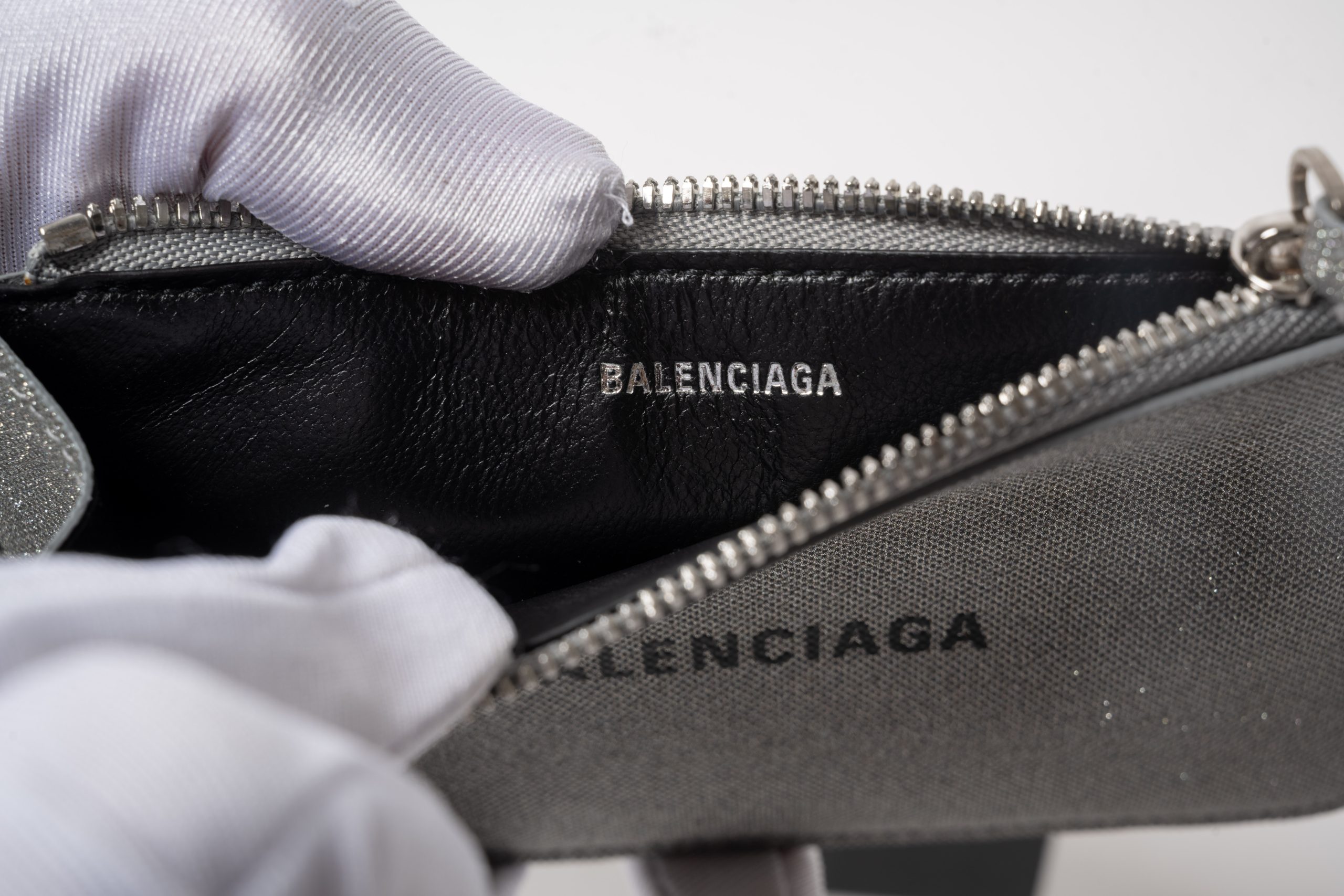 PRV-BAL-033-05 Balenciaga Cash Long Coin and Card Holder Large · Silver Sparkling Fabric - Imagen 3
