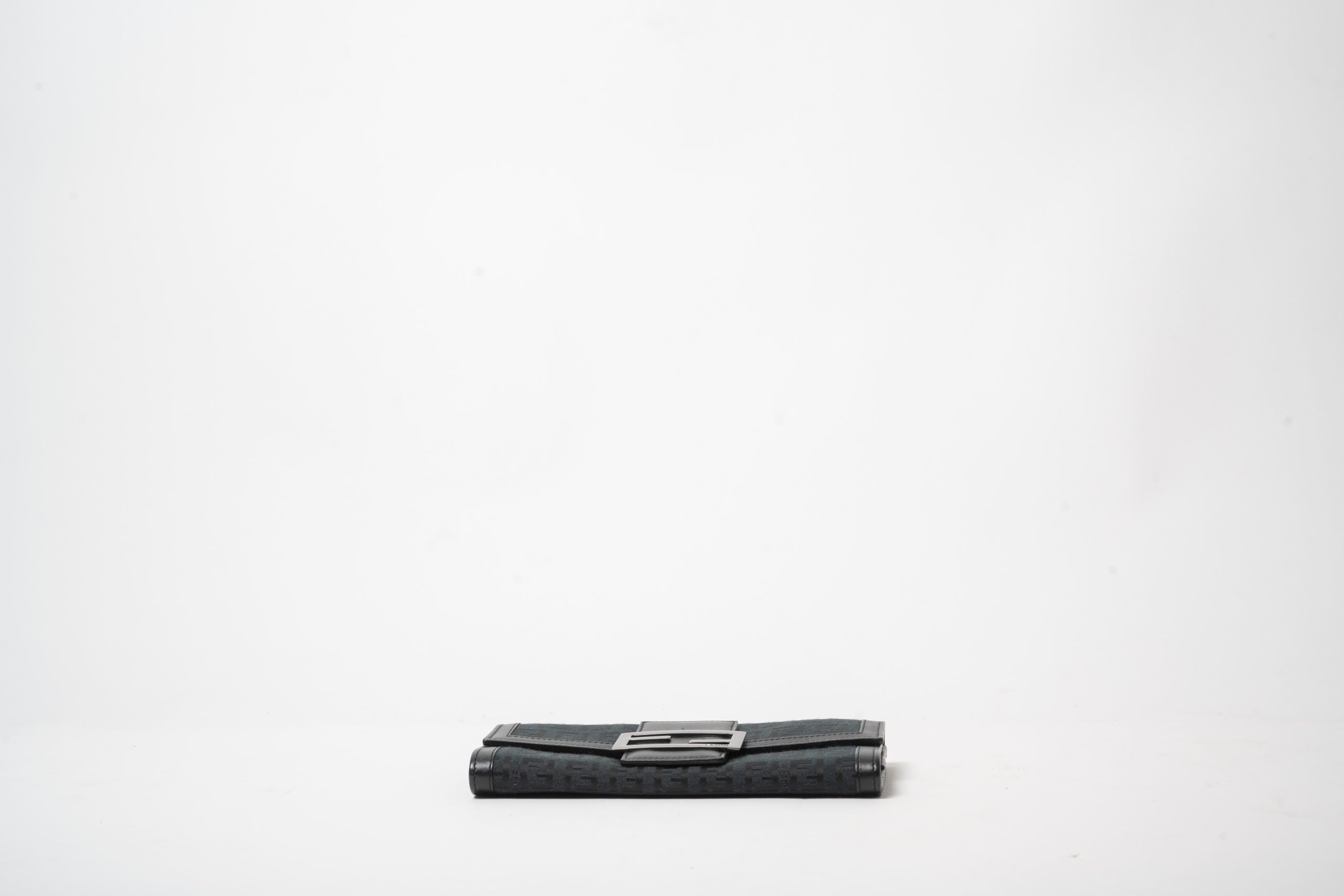 PRV-FEN-029-09 Fendi Vintage Zucca FF Long Bifold Wallet · Black - Imagen 8
