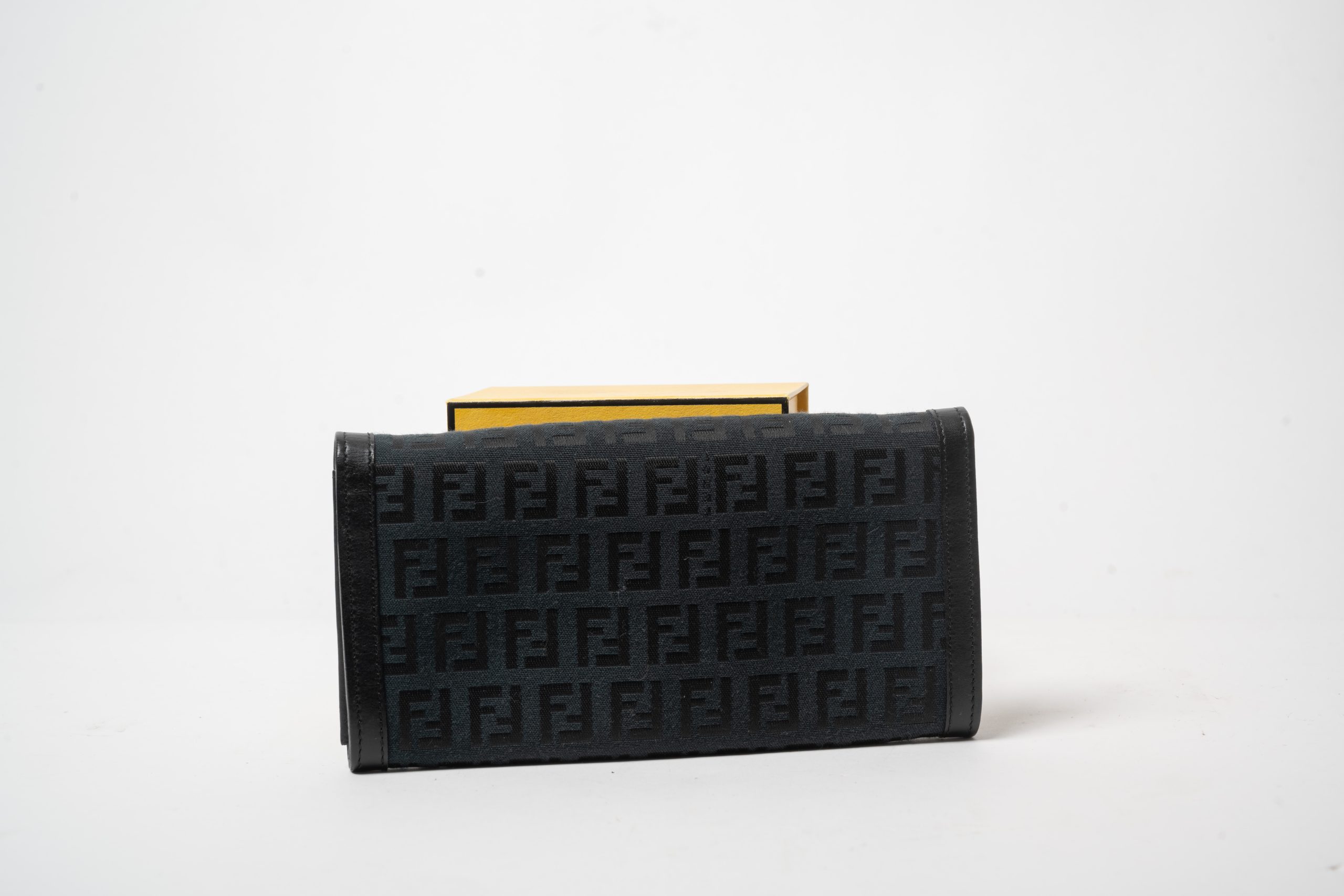 PRV-FEN-029-05 Fendi Vintage Zucca FF Long Bifold Wallet · Black - Imagen 3