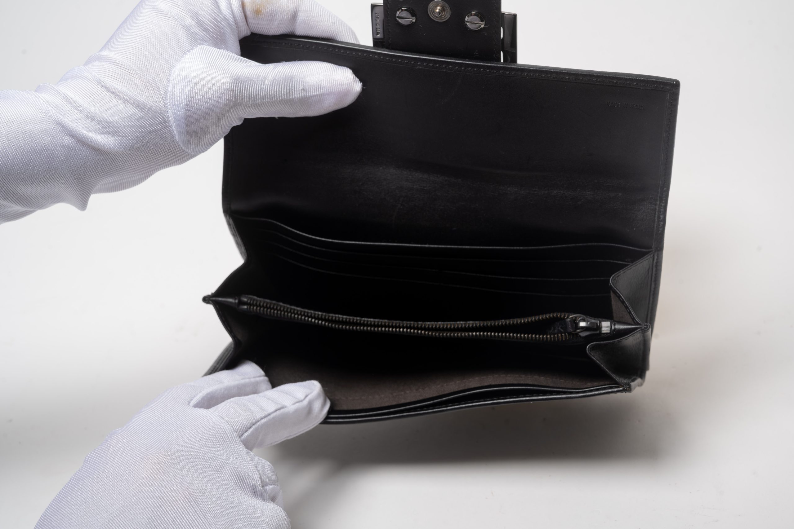 PRV-FEN-029-04 Fendi Vintage Zucca FF Long Bifold Wallet · Black - Imagen 7