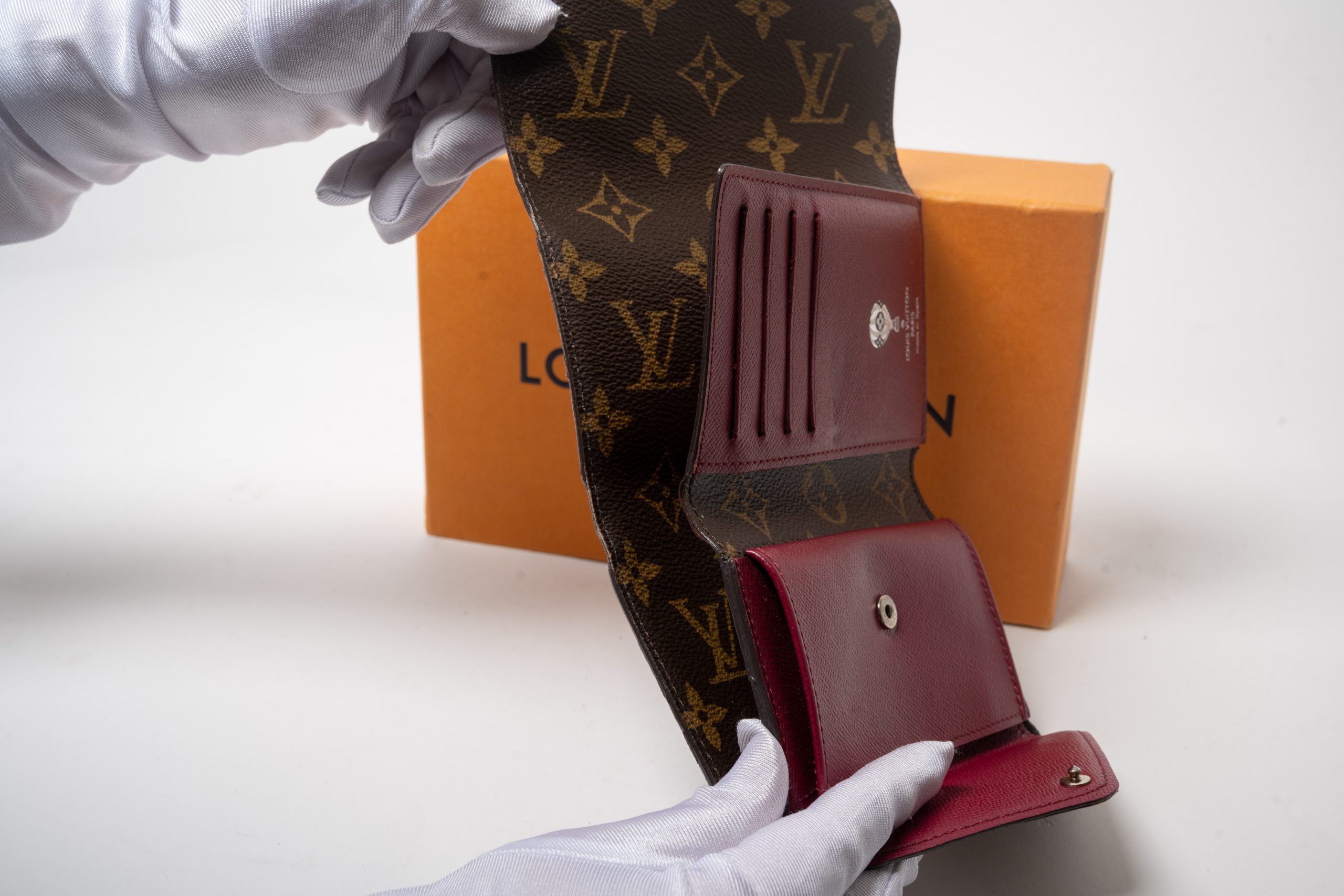 PRV-LV-018-04 Louis Vuitton Portefeuille Marie-Lou Compact · Monogram / Fuchsia Epi - Imagen 8